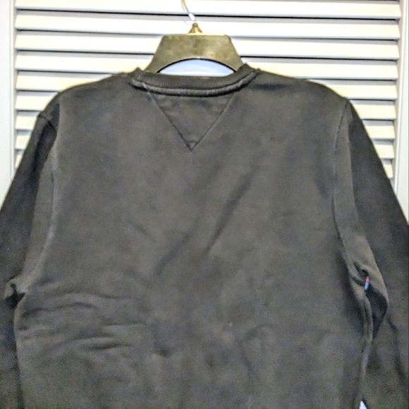 Tommy Hilfiger Women's Med Red White Blue Graphic Logo V-Stitch Sweatshirt Black - Picture 6 of 11